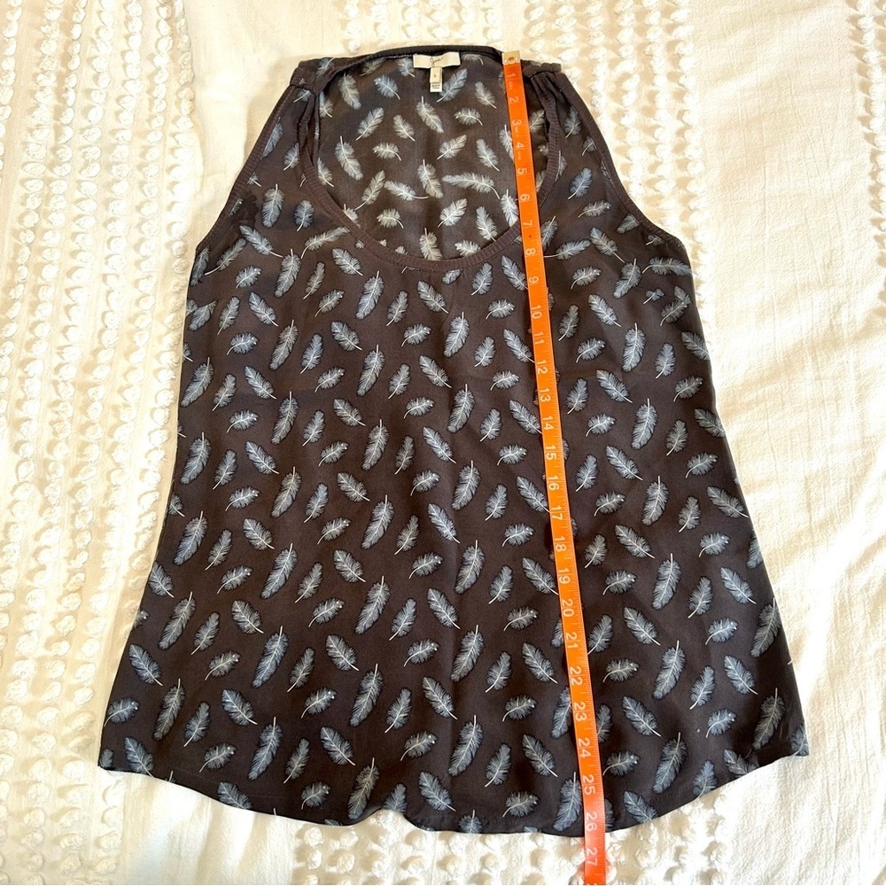 Joie Women’s Silk Dark Gray Brown Feather Print Tank Top Sz S - Picture 10 of 11